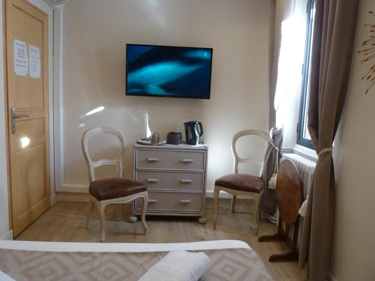 Chambre D'Hotes "Le Village" Villenouvelle Exterior foto