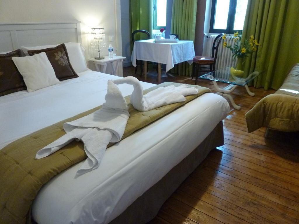Chambre D'Hotes "Le Village" Villenouvelle Exterior foto