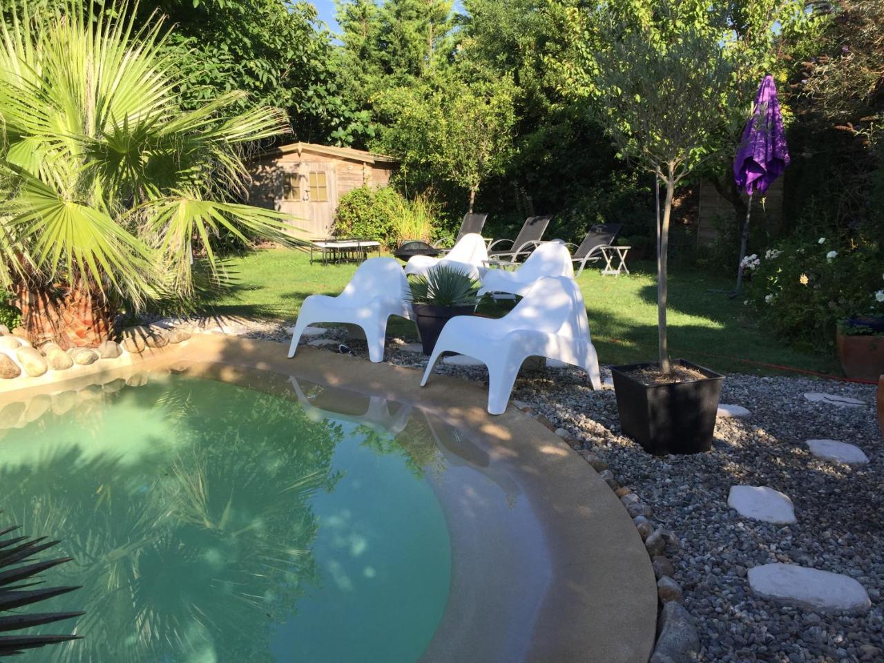 Chambre D'Hotes "Le Village" Villenouvelle Exterior foto