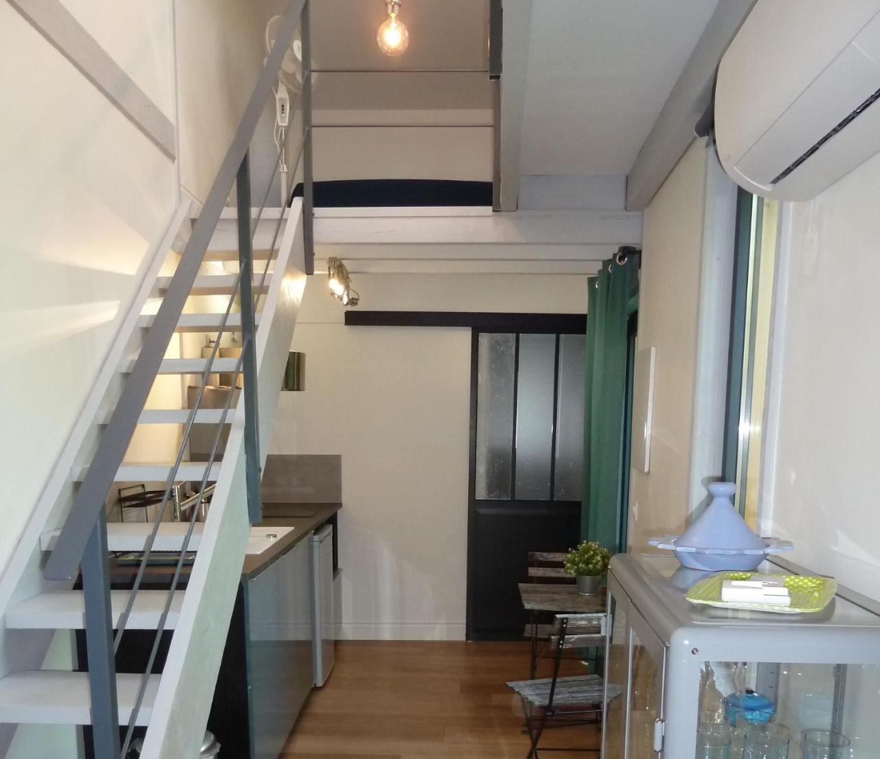 Chambre D'Hotes "Le Village" Villenouvelle Exterior foto